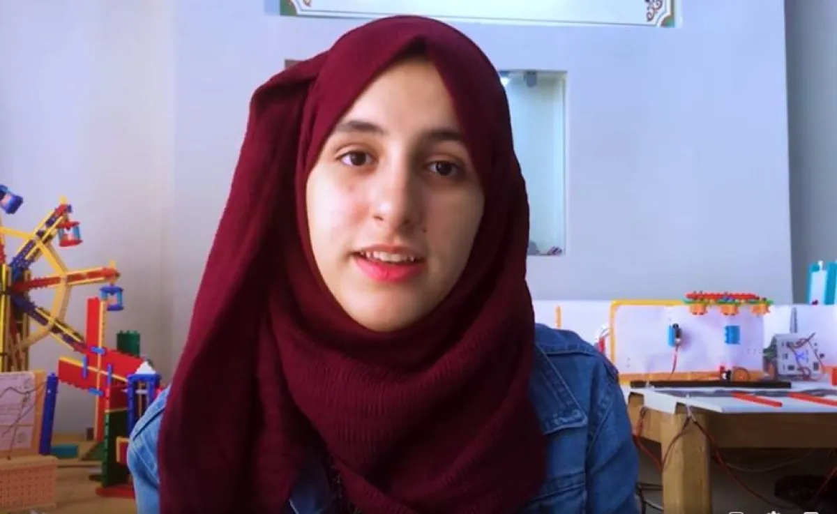 الفائزة بجائزة الروبوت العالمية