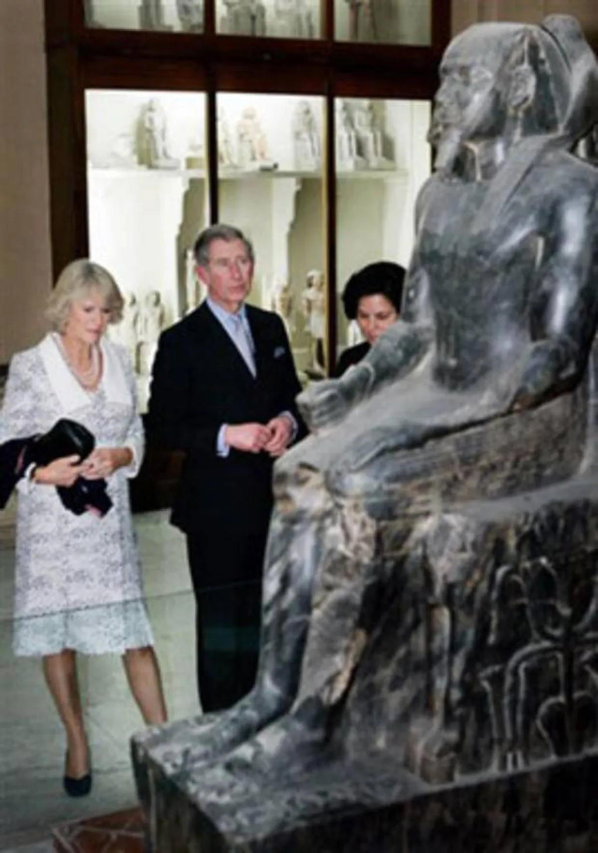 الأمير تشارلز ودوقة كورنوال في المتحف المصري- الصورة من موقع CBS News