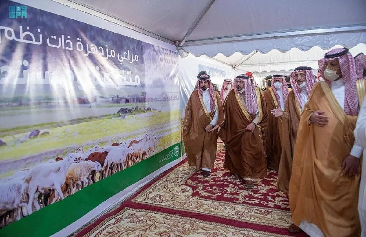 أمير المنطقة خلال الافتتاح