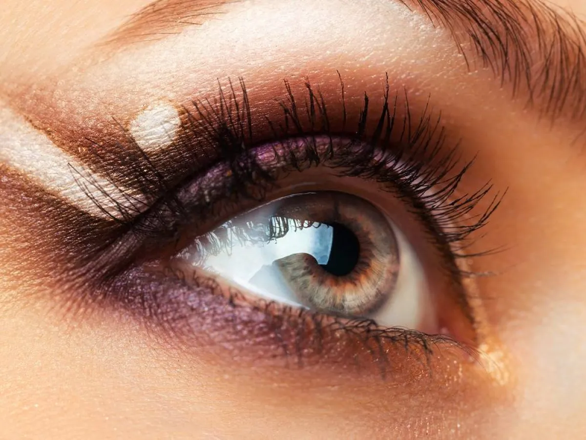 مكياج العيون المستديرة