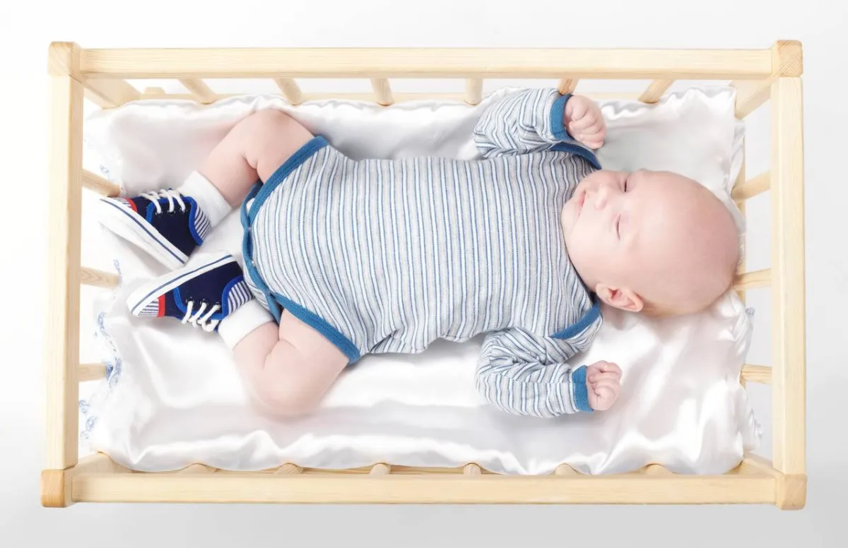 صورة لمولود نائم