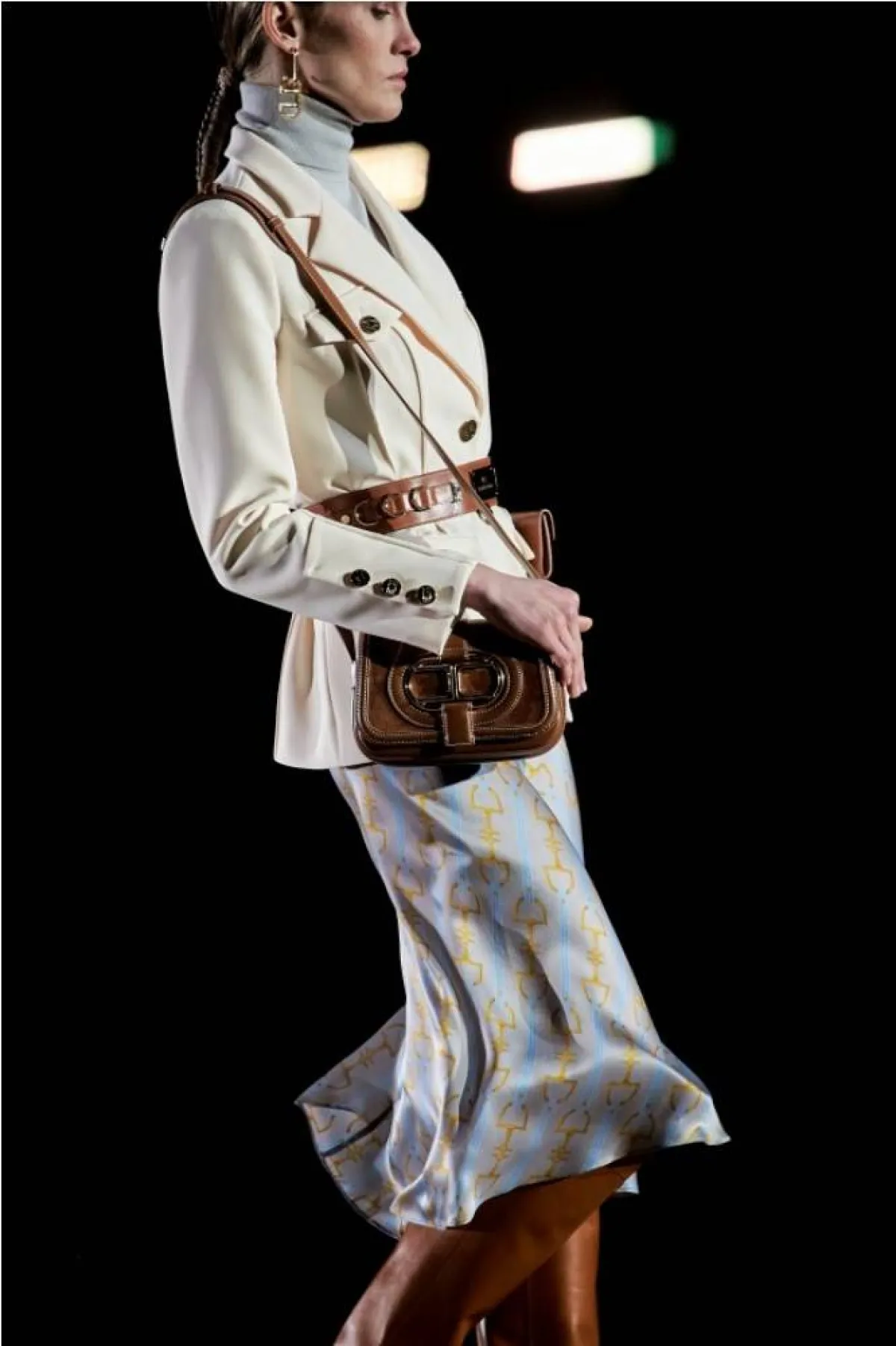 حقائب بدرجات اللون البني من إليزابيتا فرانكي Elisabetta Franchi