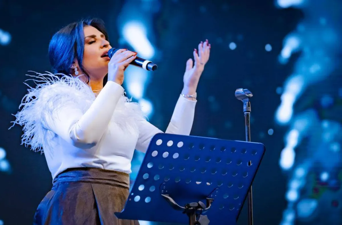 أصيل هميم من الحفل - الصورة من المكتب الإعلامي لشركة روتانا