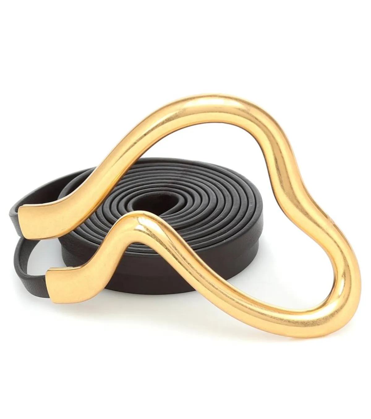 موديلات أحزمة من الجلد الأسود