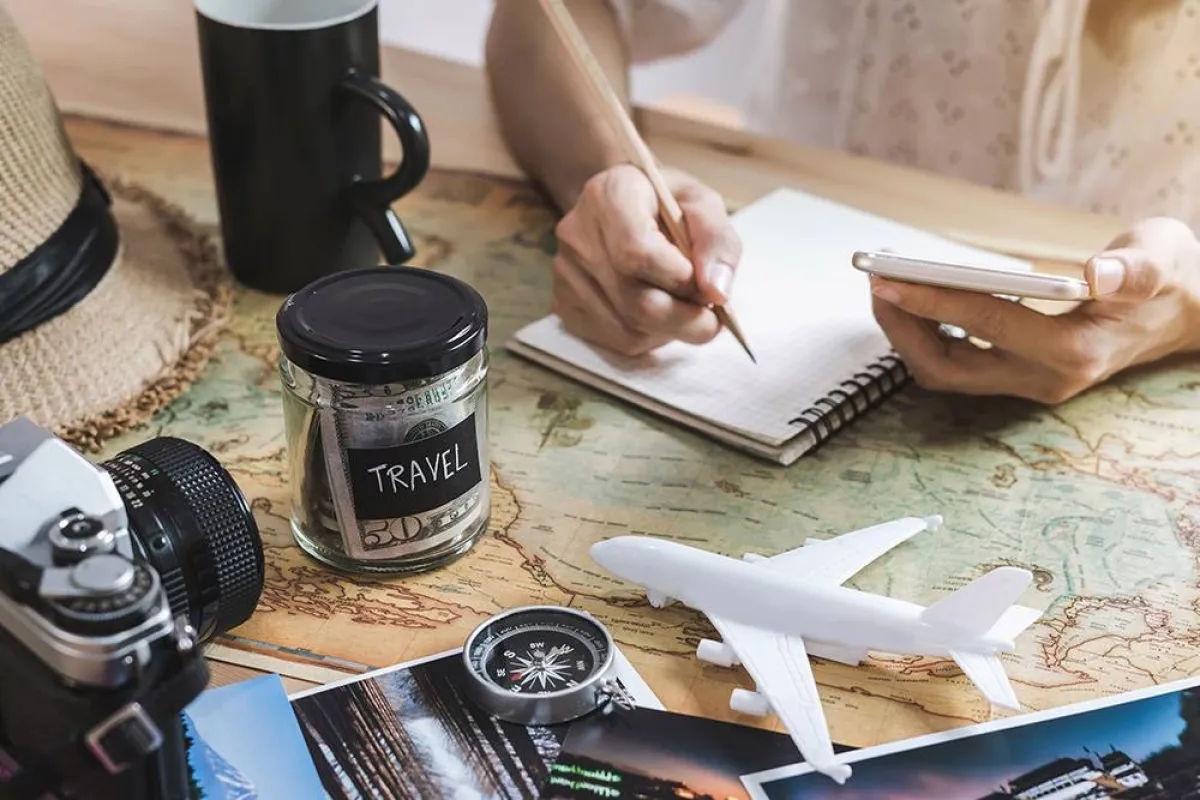 طرق بسيطة لخفض تكاليف السفر خلال الرحلة