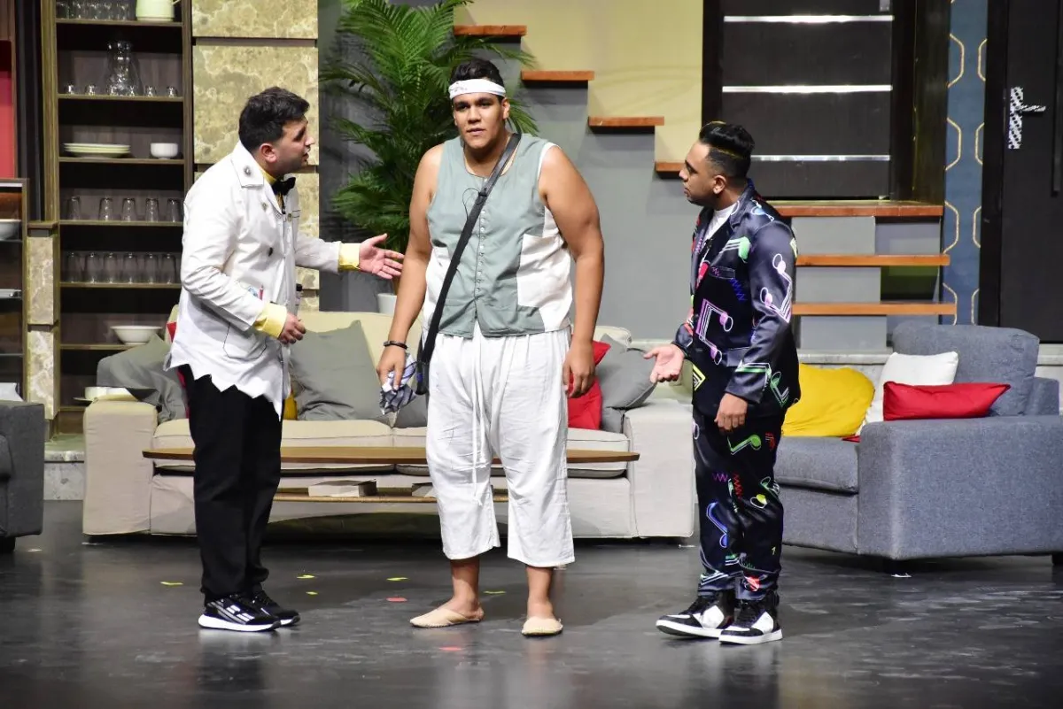 مصطفى البنا وأوس أوس ومصطفى خاطر -  الصورة من المسؤول الإعلامي بالعرض المسرحي