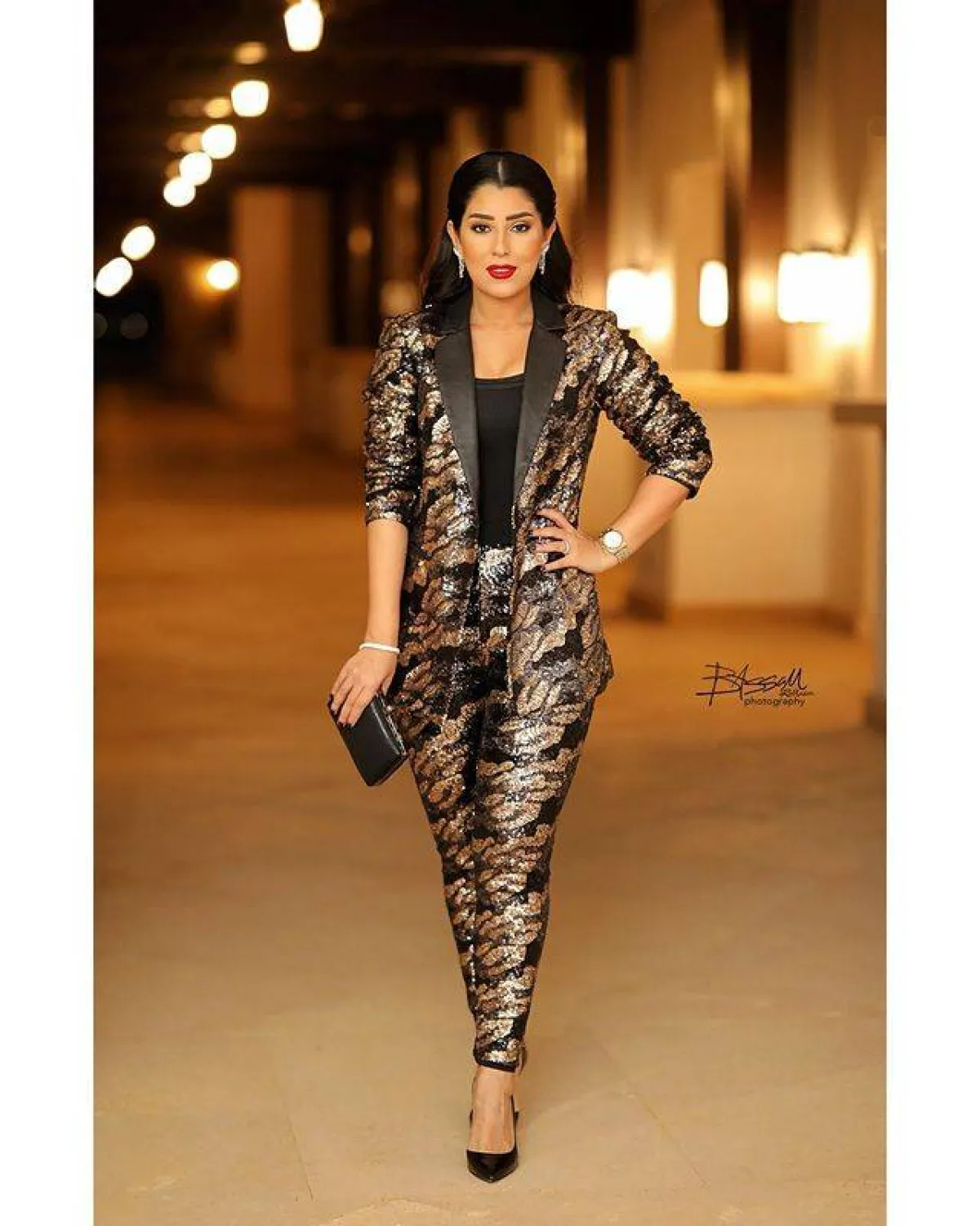 آيتن عامر بمجوهرات من الألماس وساعة من الذهب الأبيض والأصفر