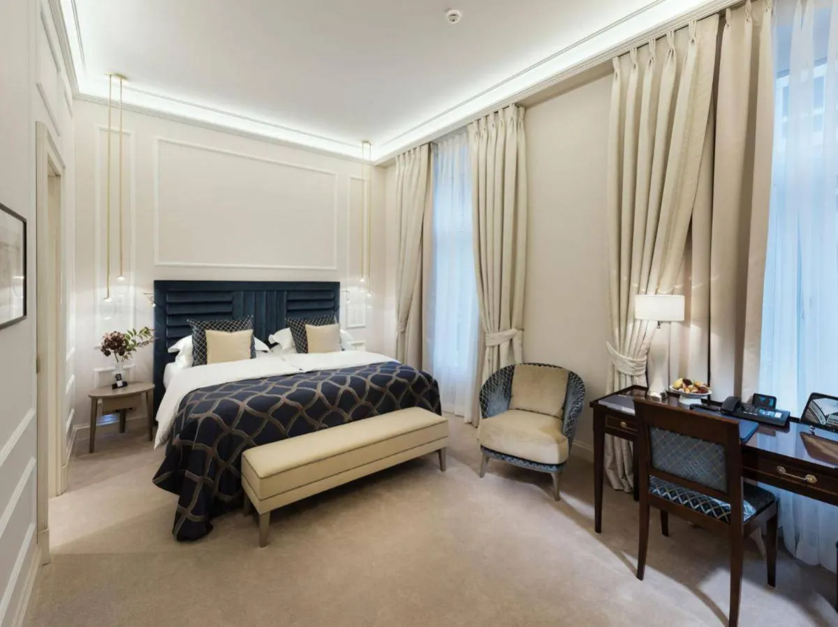 فندق إكسيلسيور إيرنيست أم دوم