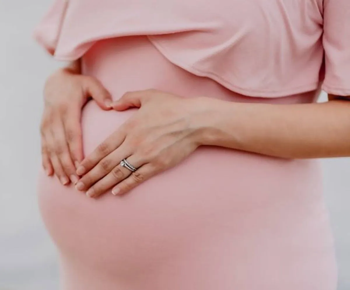 صورة لحامل تعاني من تحجر البطن في الشهر التاسع