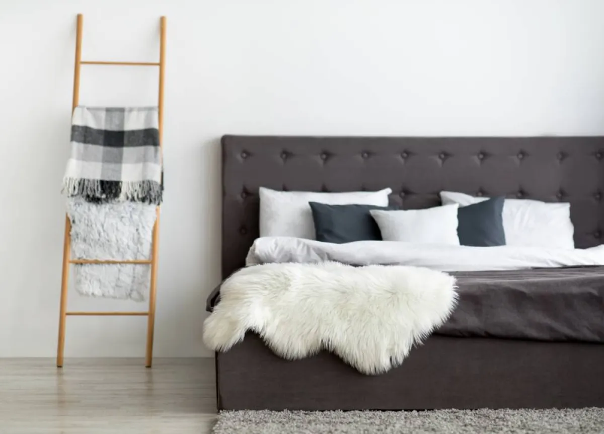 تطابق الألوان بين المفروشات والإكسسوارات