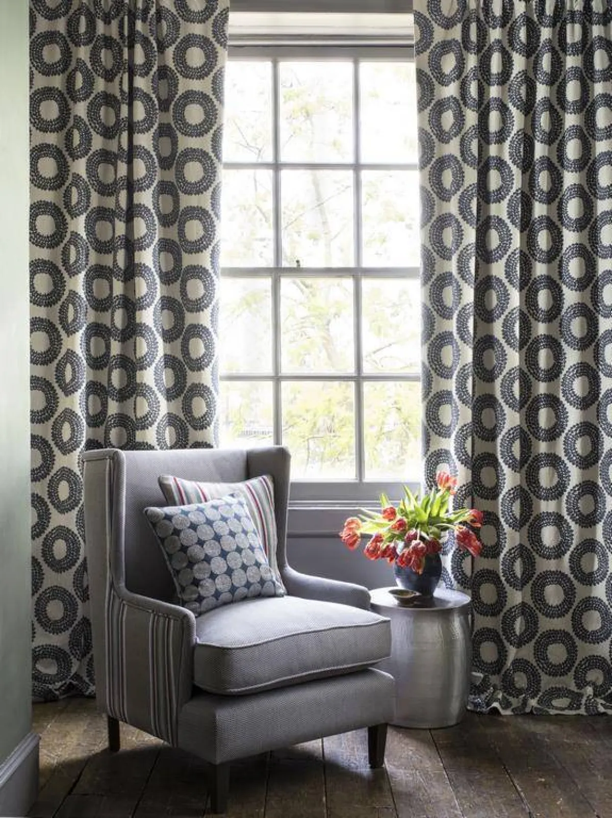 لا بدّ من حضور الأنسجة المنقطة في محيط حياديّ الألوان 