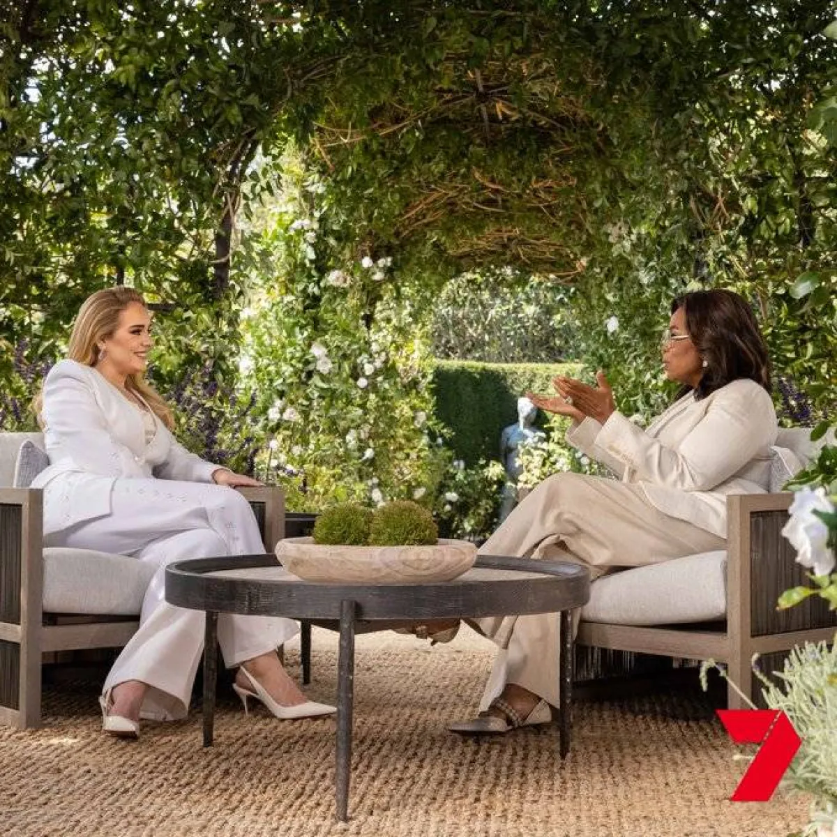 مقابلة أديل مع أوبرا- الصورة من حساب Channel 7 على تويتر