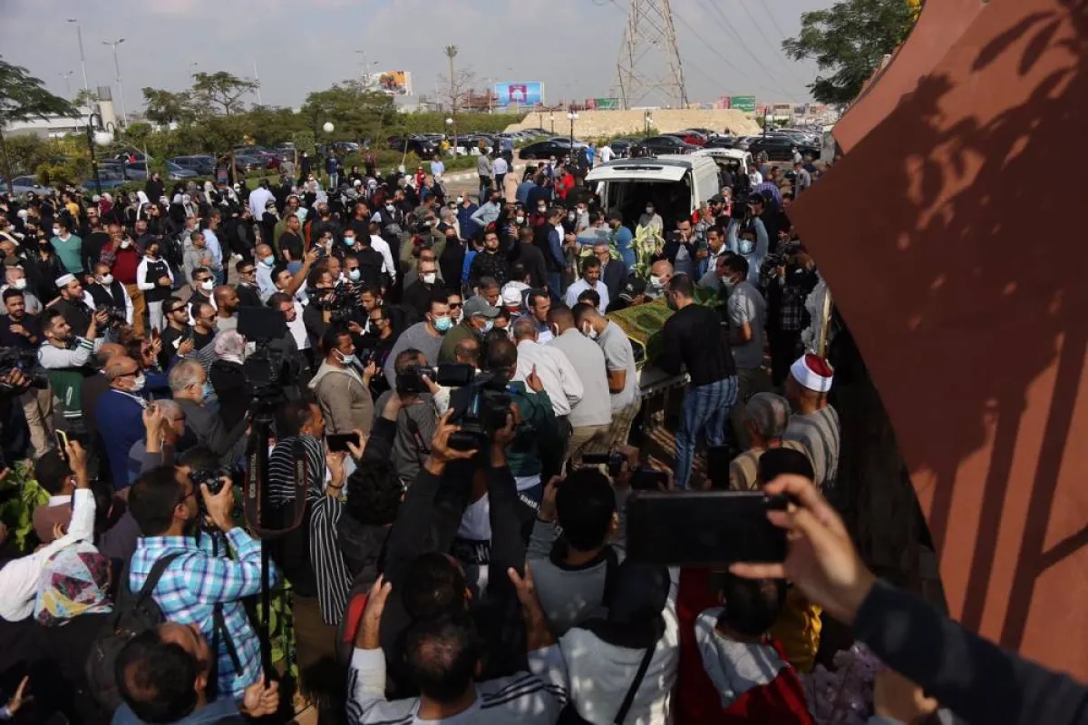 الوفود الكبيرة في جنازة سهير البابلي - الصورة خاصة لسيدتي