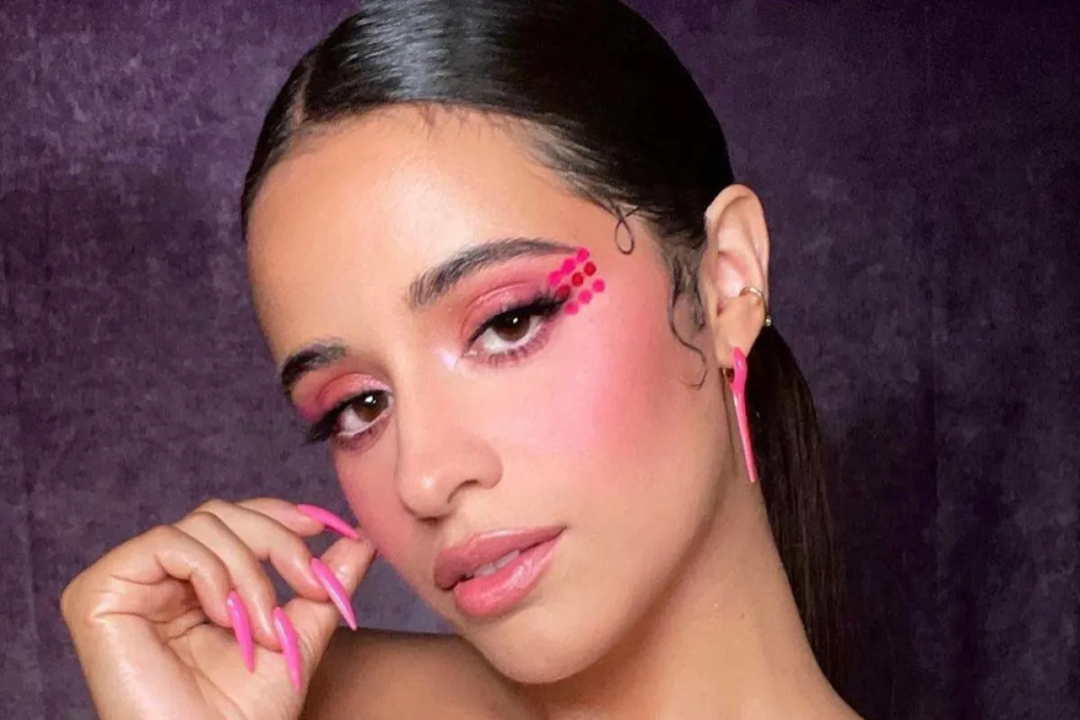 صيحات جمالية من النجمات(الصورة من حساب خبير المكياج العالمي patrickta على إنستغرام)