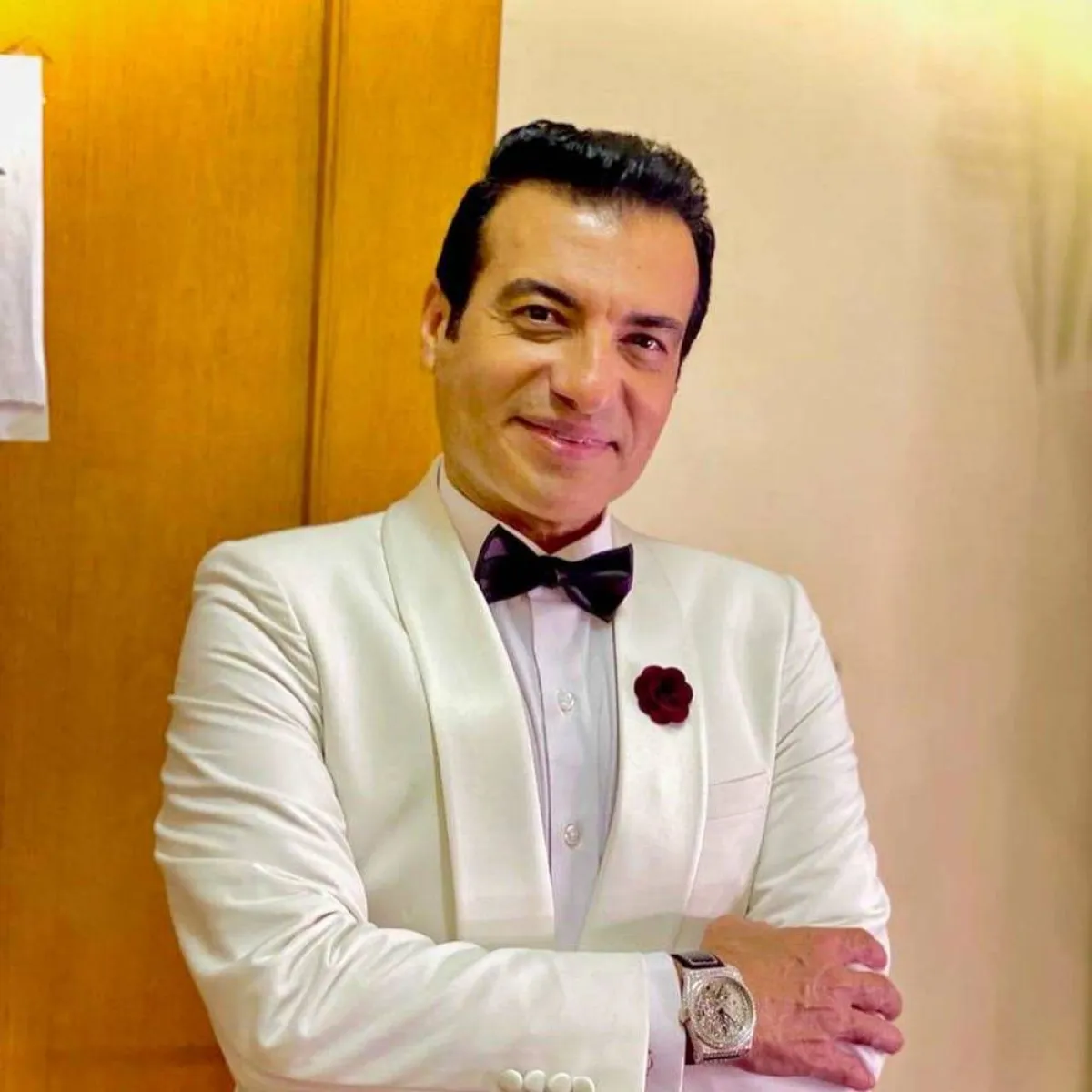 إيهاب توفيق - الصورة من صفحته الرسمية على الفيس بوك