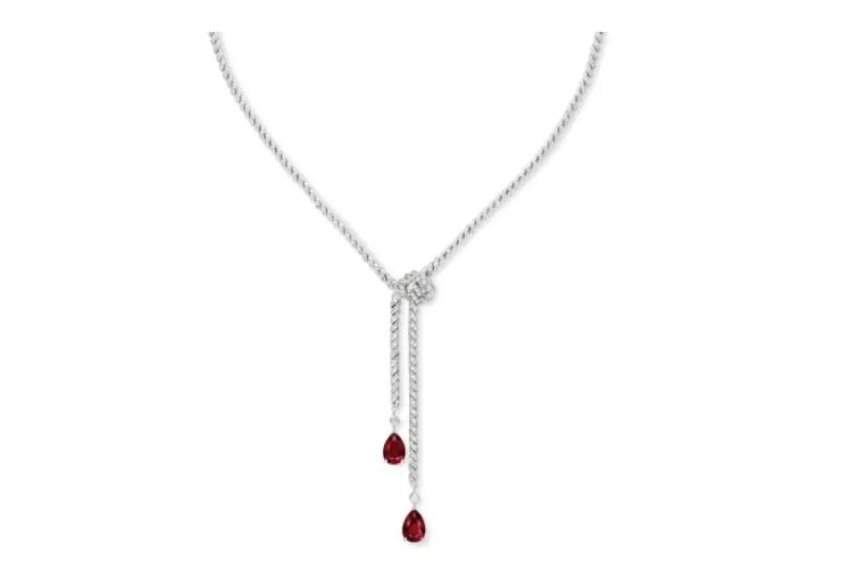 قلادة مرصعة بحجر الروبي من شوميه