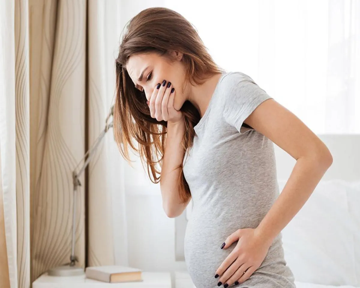 صورة لحامل تعاني من غثيان الصباح 