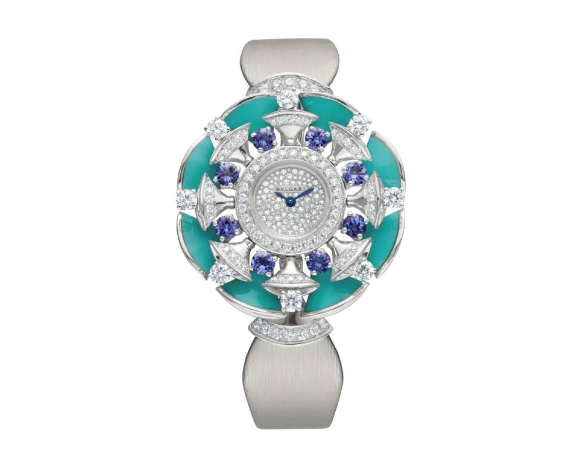 ساعة متعددة الألوان من بلغاري 