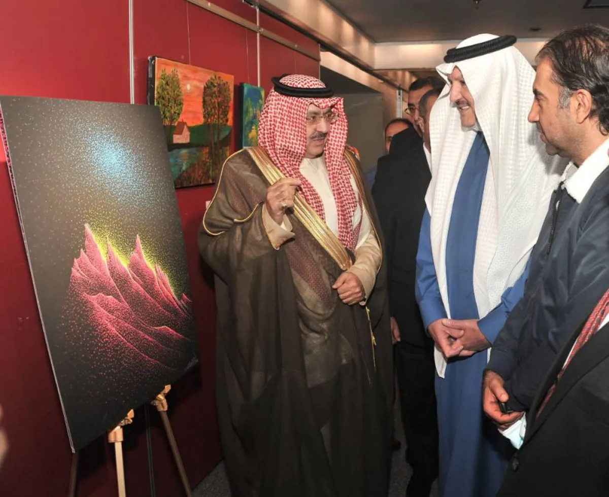 السفير السعودي بالقاهرة يشارك في افتتاح صالون بيت الفن الدولي