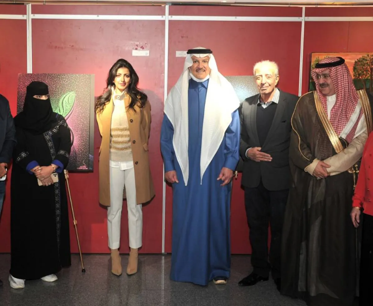 السفير السعودي بالقاهرة يشارك في افتتاح صالون بيت الفن الدولي