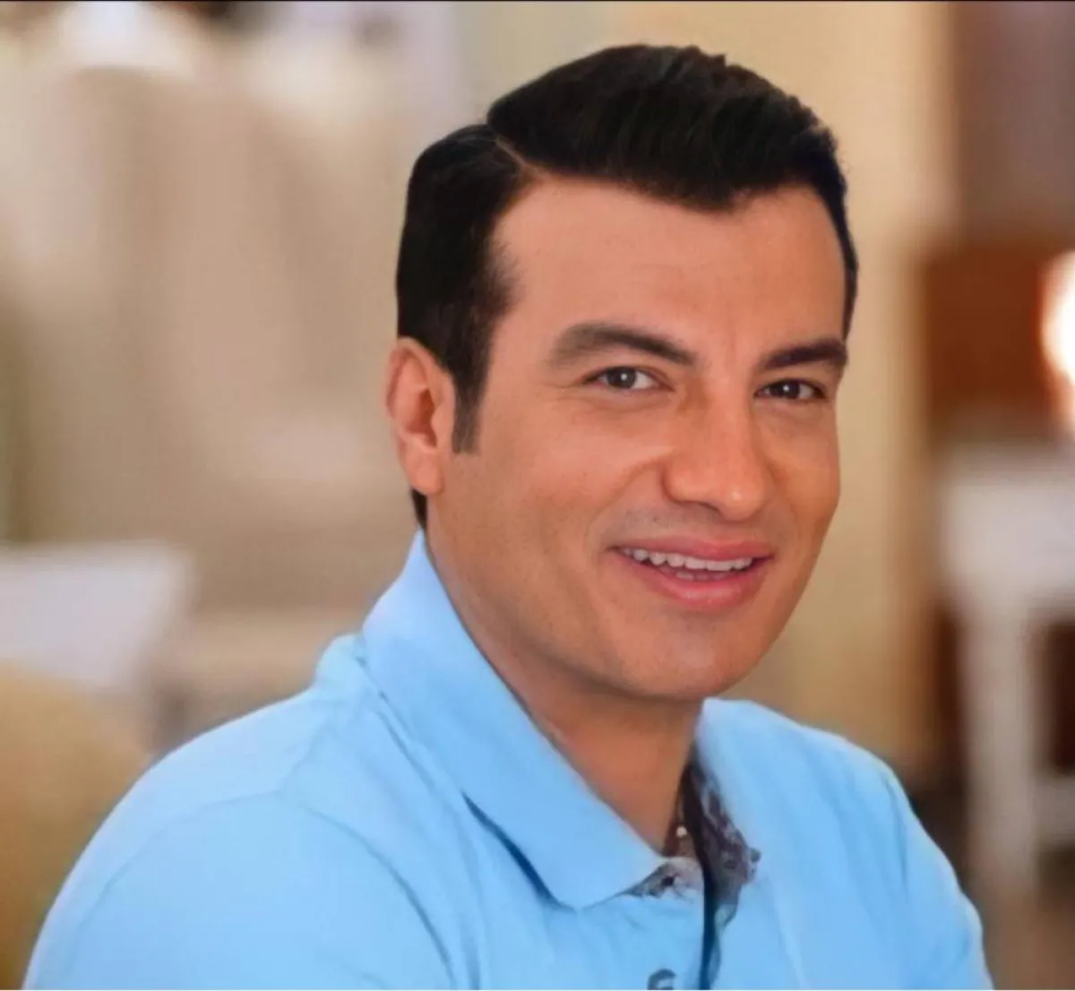 إيهاب توفيق - الصورة من صفحته الرسمية على الفيس بوك