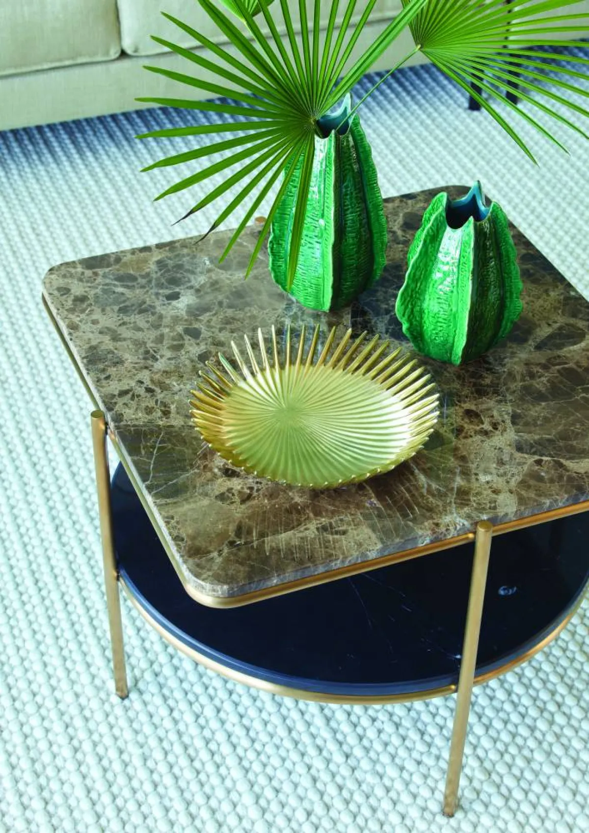 الأخضر يشيع السكينة في المساحات العصريّة، والفخامة في المساحات الكلاسيكيّة  (الصورة من Indiguo Living) 