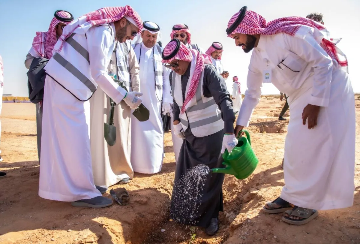 إطلاق حملة "لنجعلها خضراء" في محمية روضة خريم - الصورة من حساب وزارة السياحة السعودية على تويتر