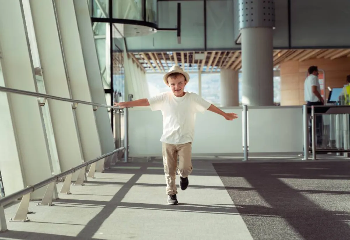 زيادة خبرة و معرفة الطفل 