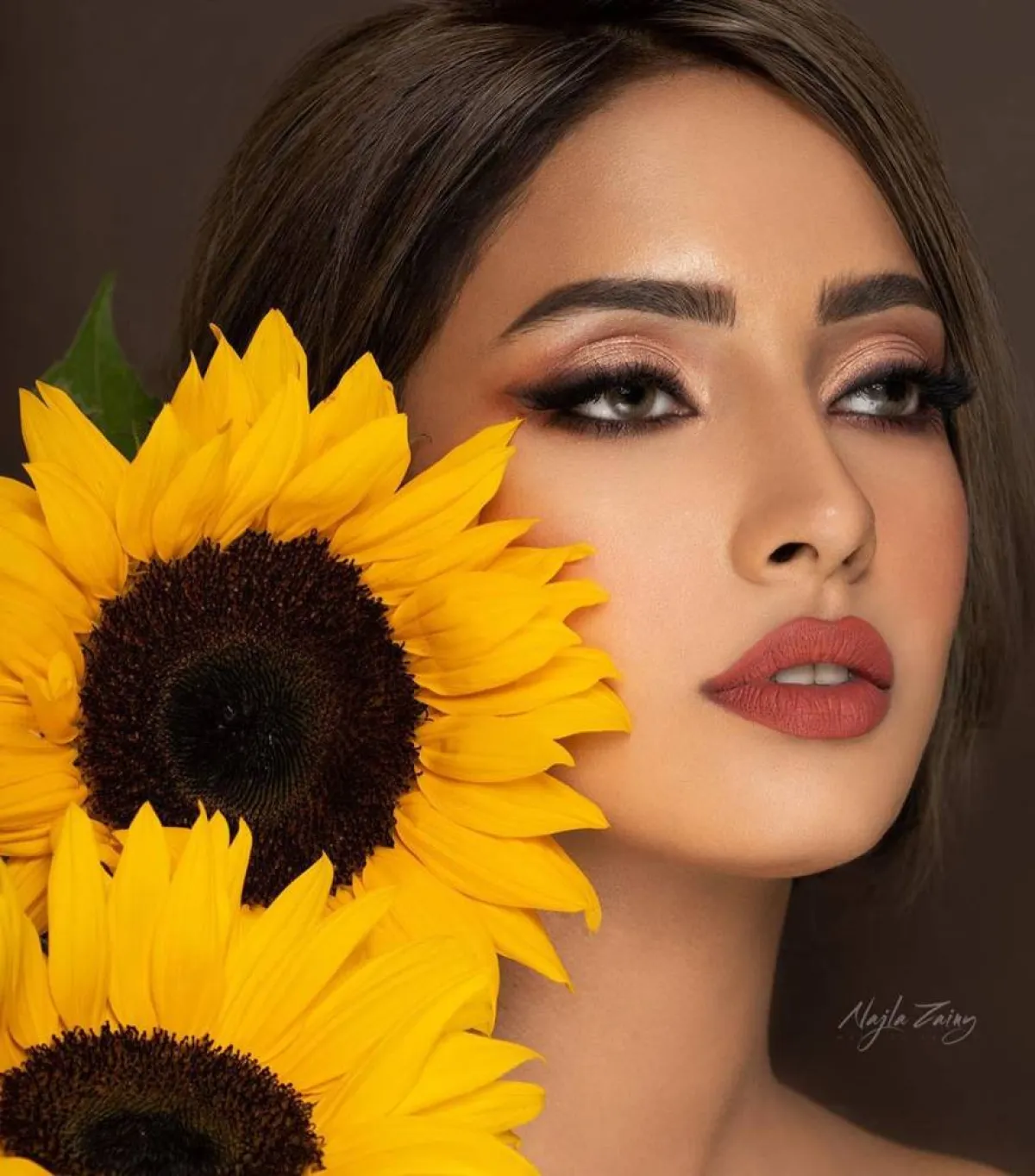 مكياج بألوان الزهور لموسم الرياض 2021