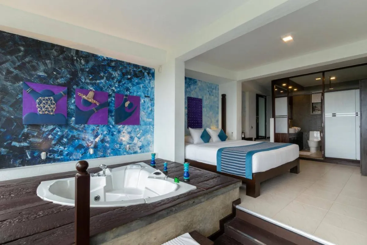 ذا ثيفا ريزيدنسي