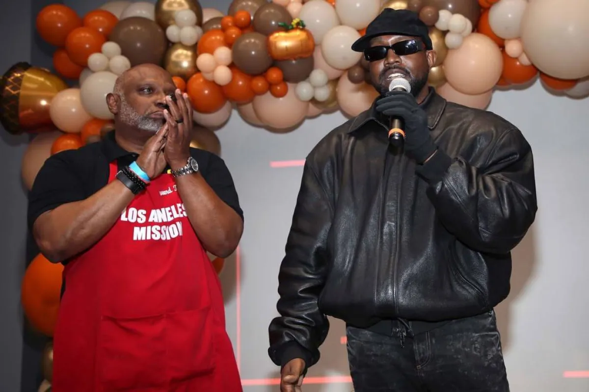 كاني ويست في الحفل الخيري- الصورة من موقع Page Six