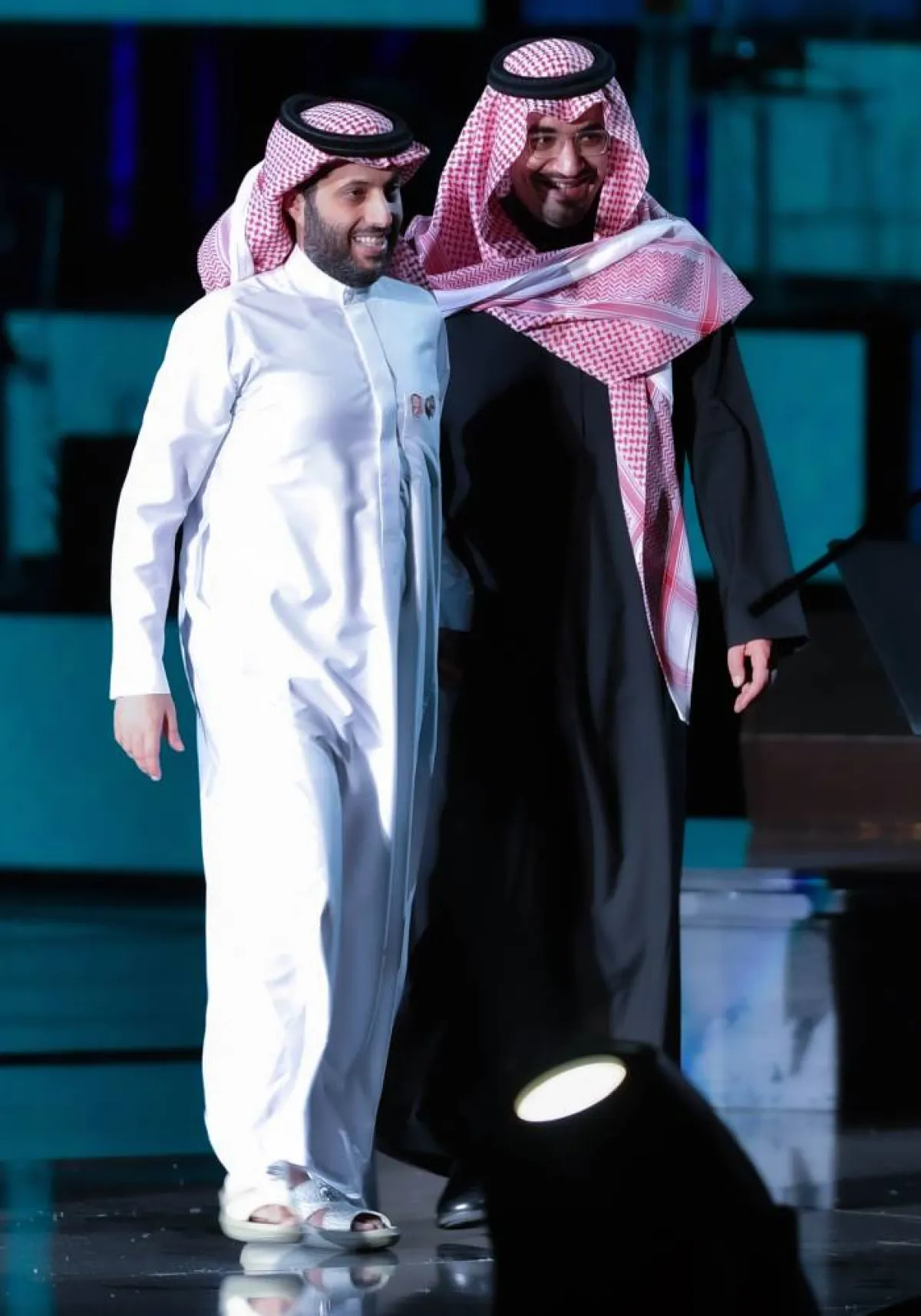 الأمير نواف بن فيصل  والمستشار تركي آل الشيخ ا 