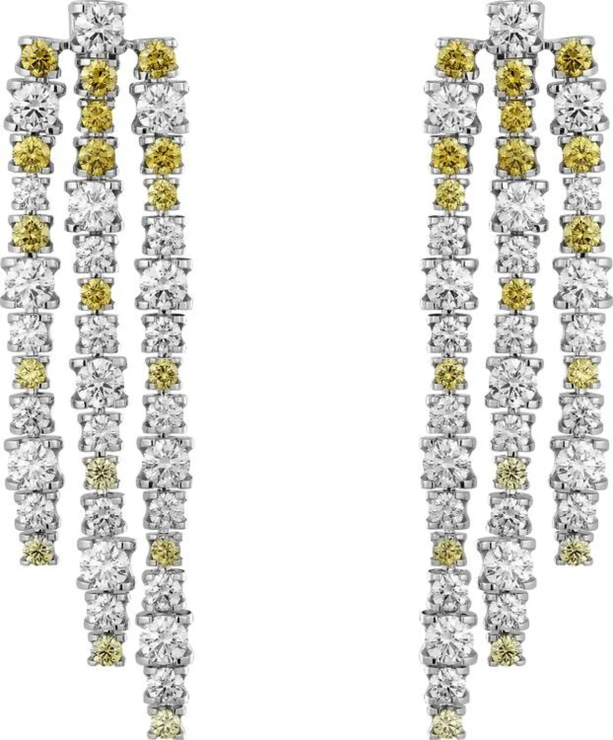 أقراط من الألماس من كارتييه Cartier