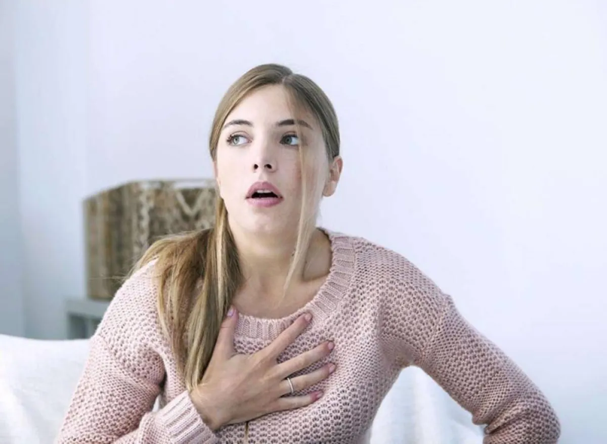 صورة لحامل تعاني من الحموضة