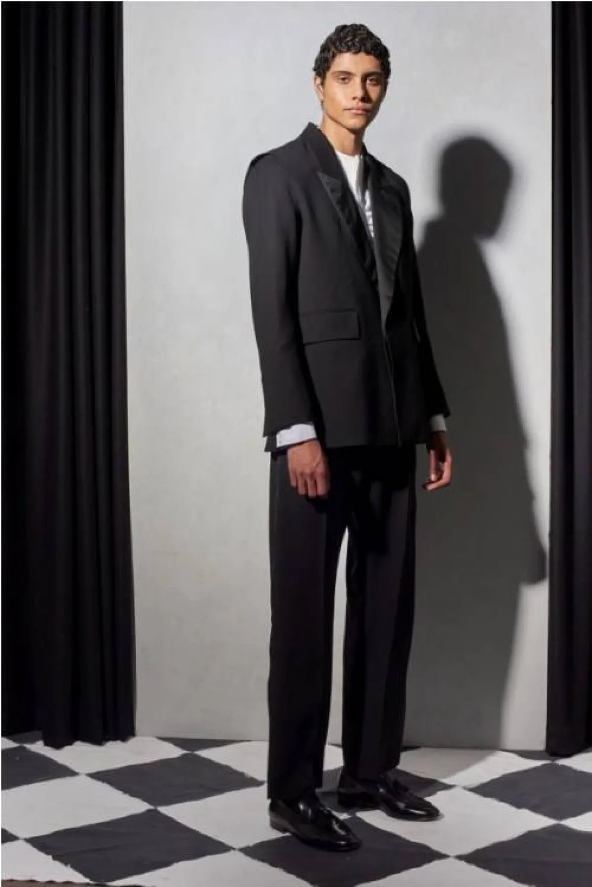 البدلة الرسمية في الرحلة المهنية من بيانكا سوندرز  Bianca Saunders