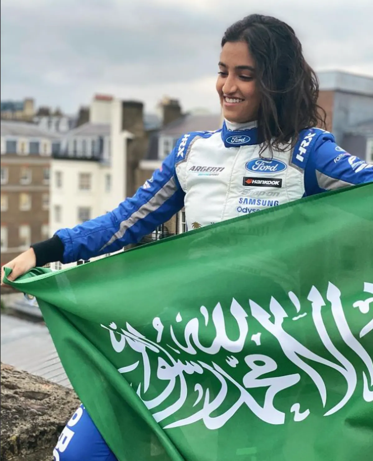 ريما الجفالي ترفع علم السعودية - الصورة من حسابها على إنستغرام