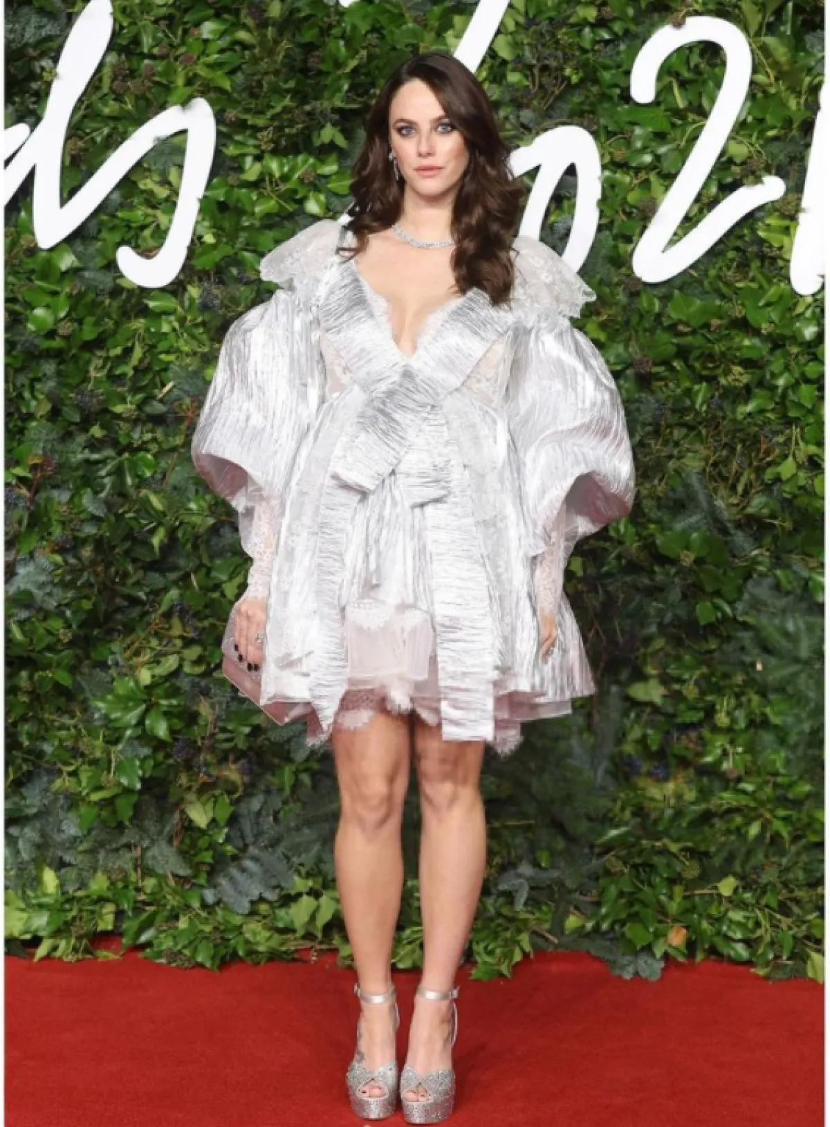 كايا سكوديلاريو ترتدي من بورا اكسو