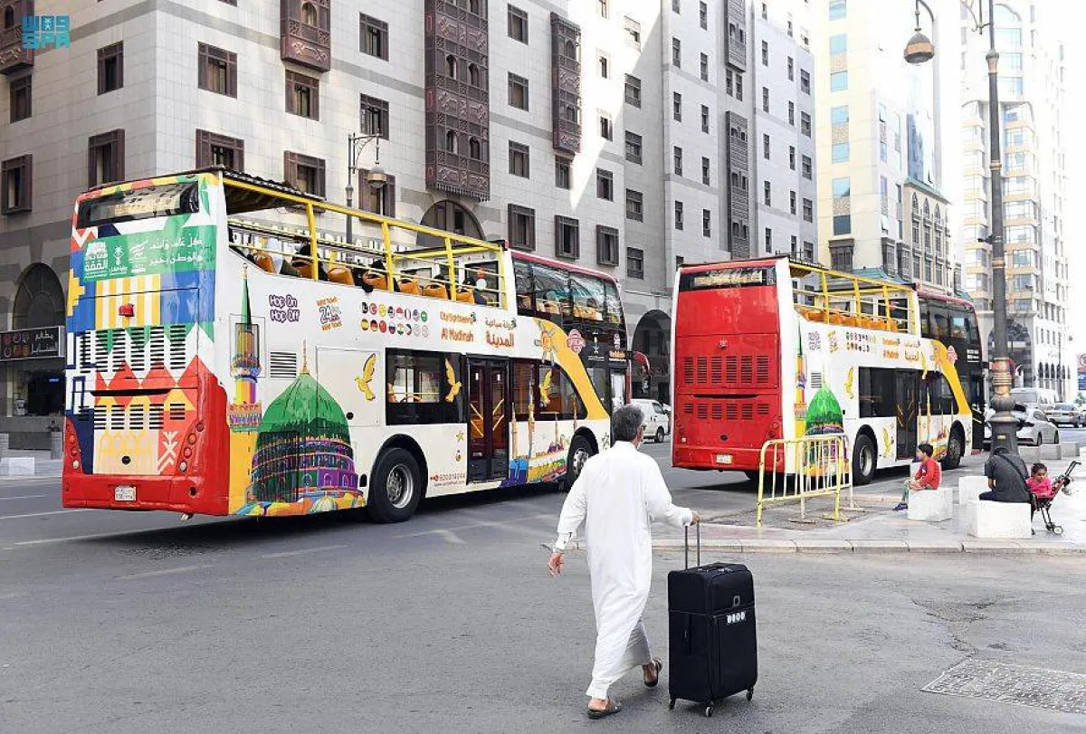 الحافلة السياحية في المدينة المنورة 