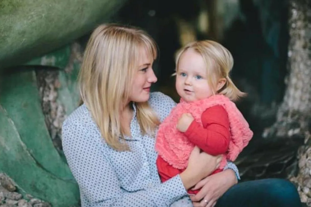 صورة عن لغة حب مشتركة بين الأم وطفلها