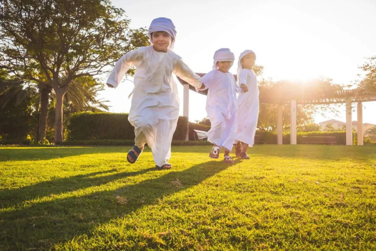 صورة لأطفال من الخليج العربي