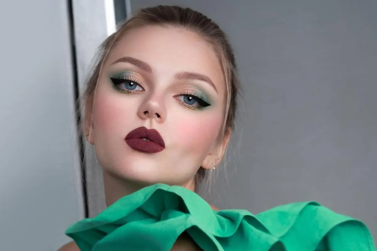 موضة مكياج عيون لفعاليات موسم الرايض 2021