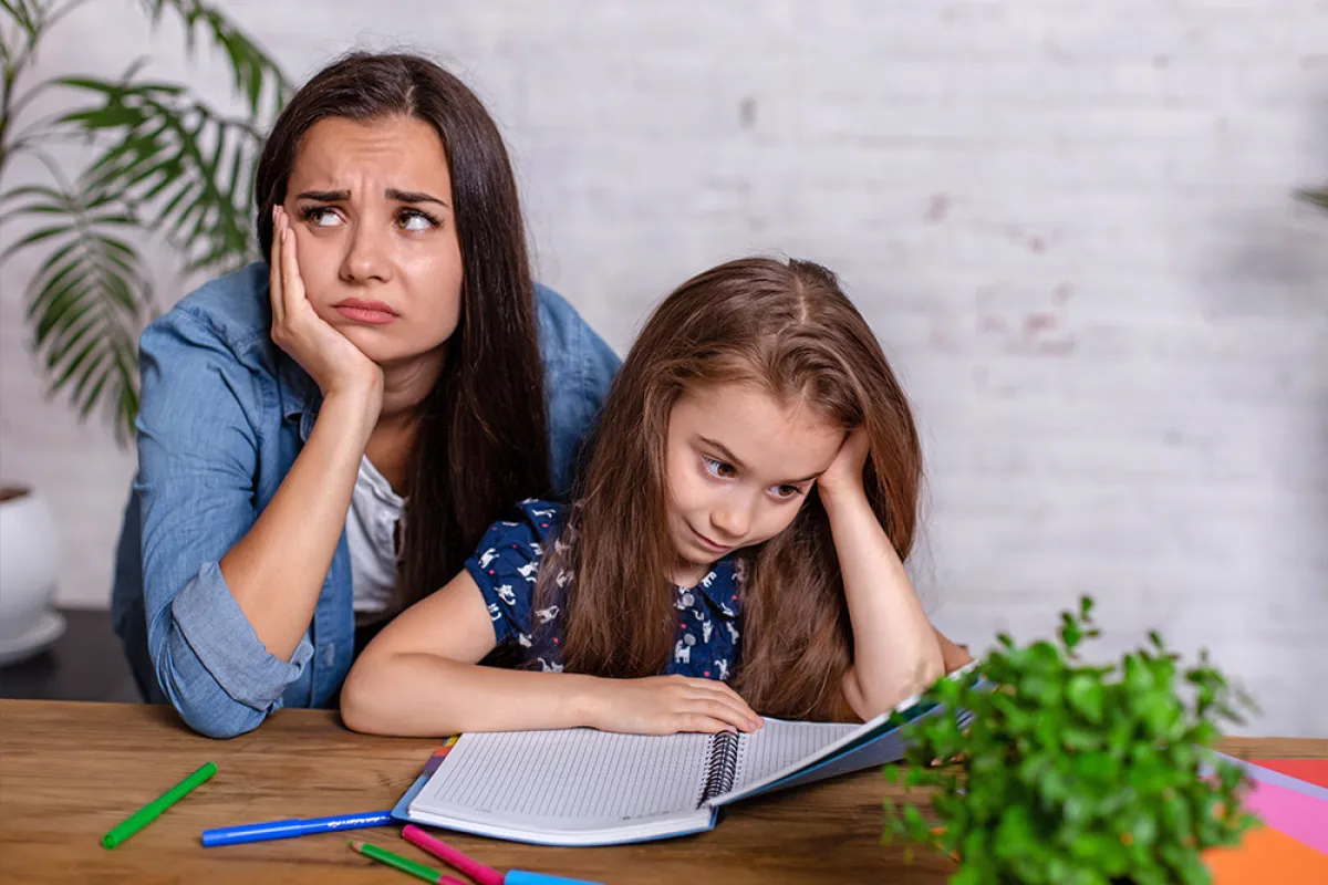 كيف تتعامل الأمهات مع ضغوط الاختبارات؟