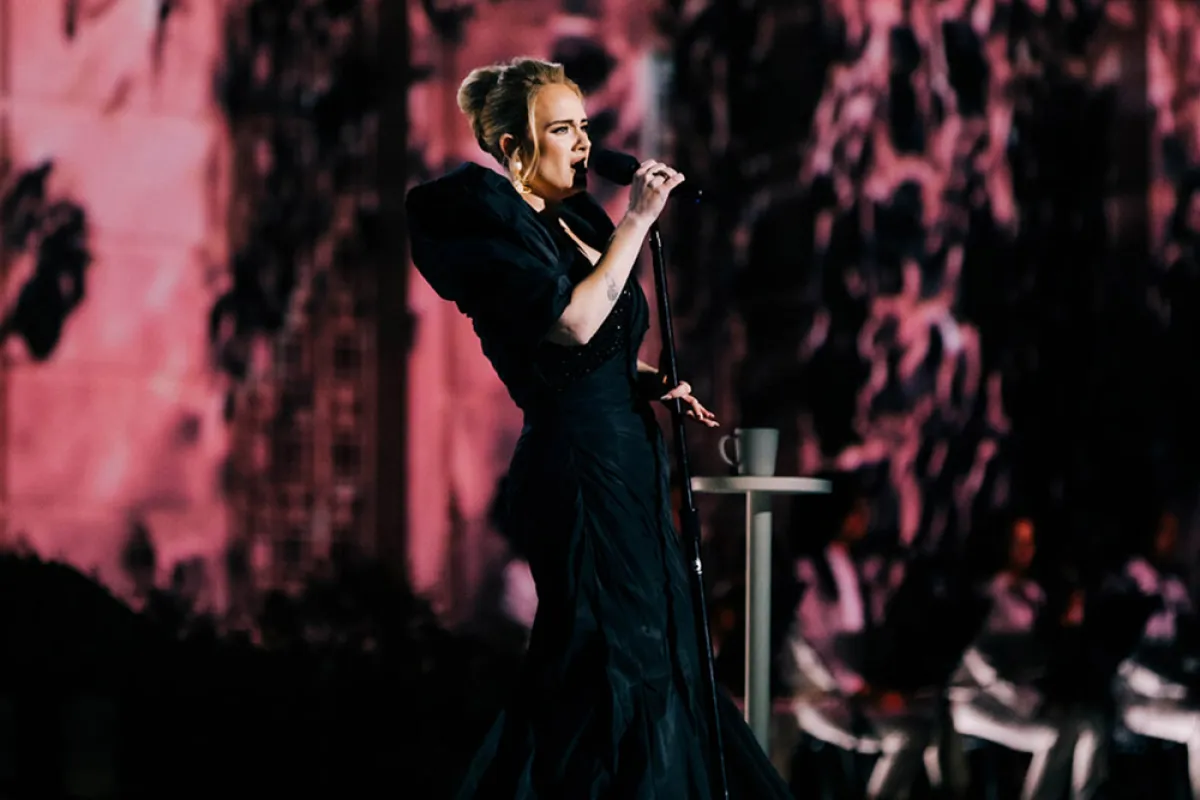 أديل - الصورة من حساب النجمة على انستغرام