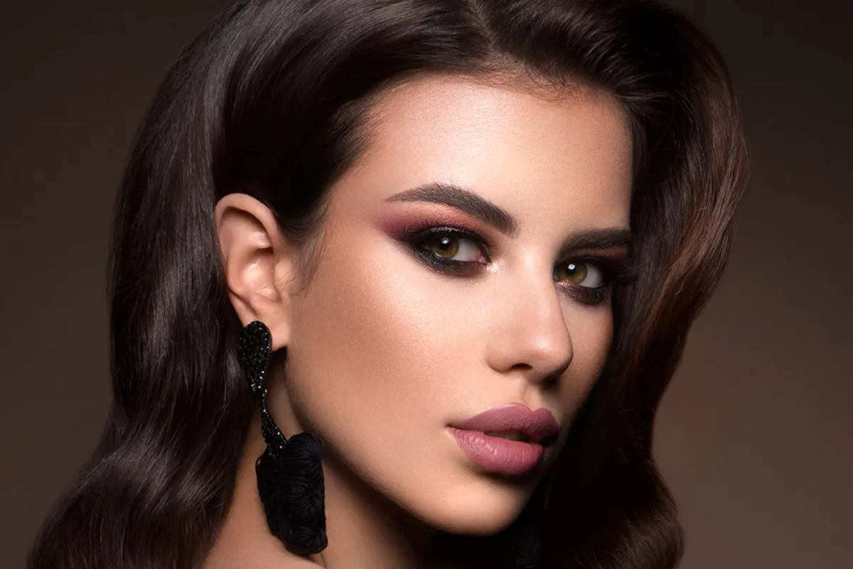 ألوان مكياج للبشرة القمحية