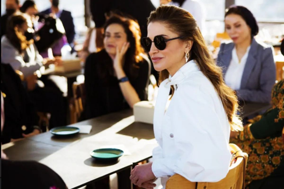 الملكة رانيا ترتدي من زيمرمان