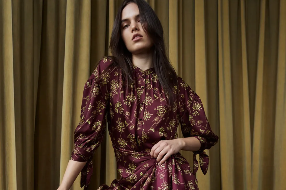 الأزياء المزيّنة بالورود من موضة خريف وشتاء 2021- 2022  من سنك أ ست  Cinq A Sept