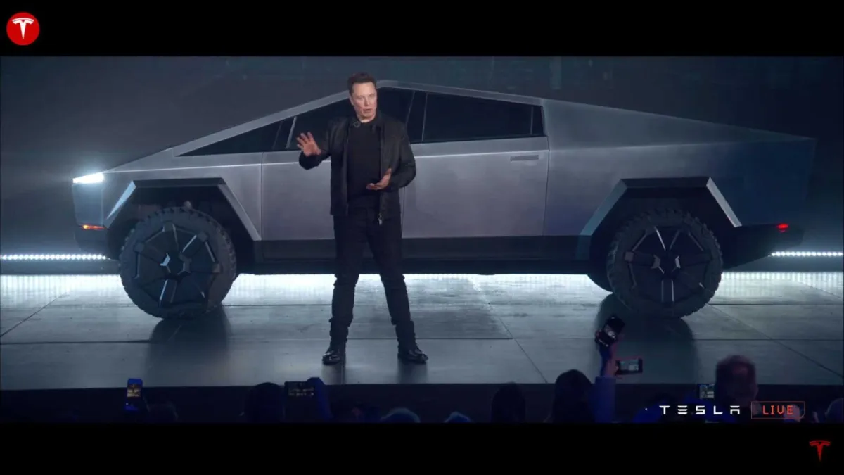 تيسلا سايبرتراك حدث