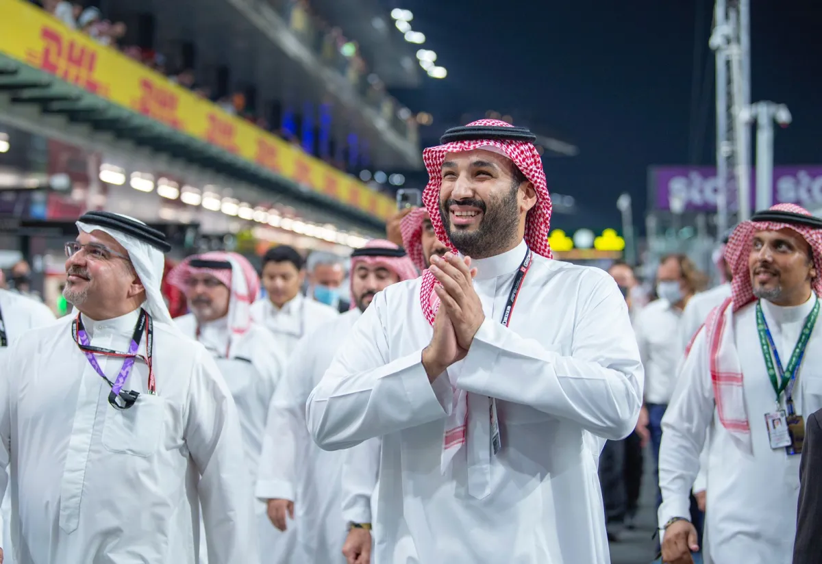 الأمير محمد بن سلمان بن عبدالعزيز في سباق فورمولا1 - الصورة من واس
