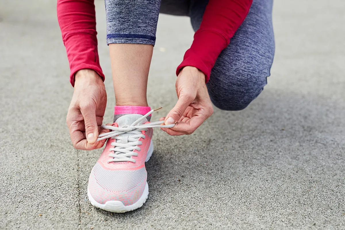 أحذية رياضية لإطلالات مريحة وعصرية