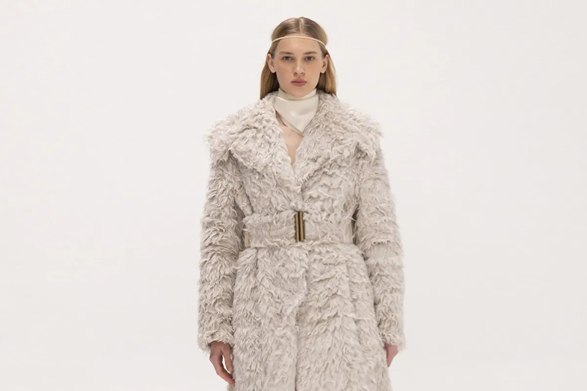 موديلات معاطف بأحزمة لشتاء 2022 من بفزا  Bevza